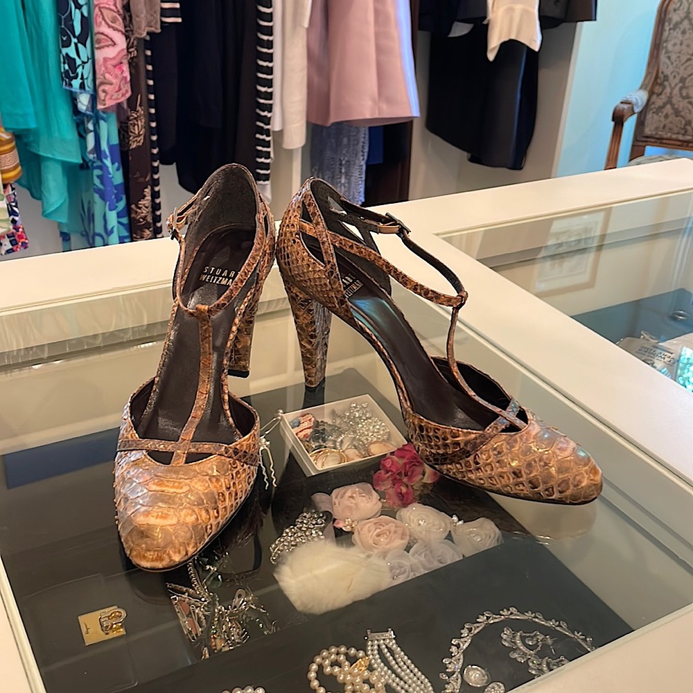 Gently Used Stuart Weitzman Heels 8 M - image 1